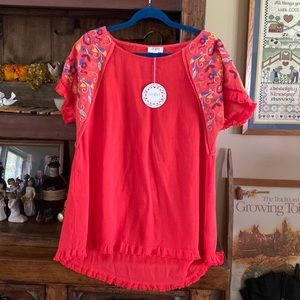 NWT Umgee Embroidered Blouse